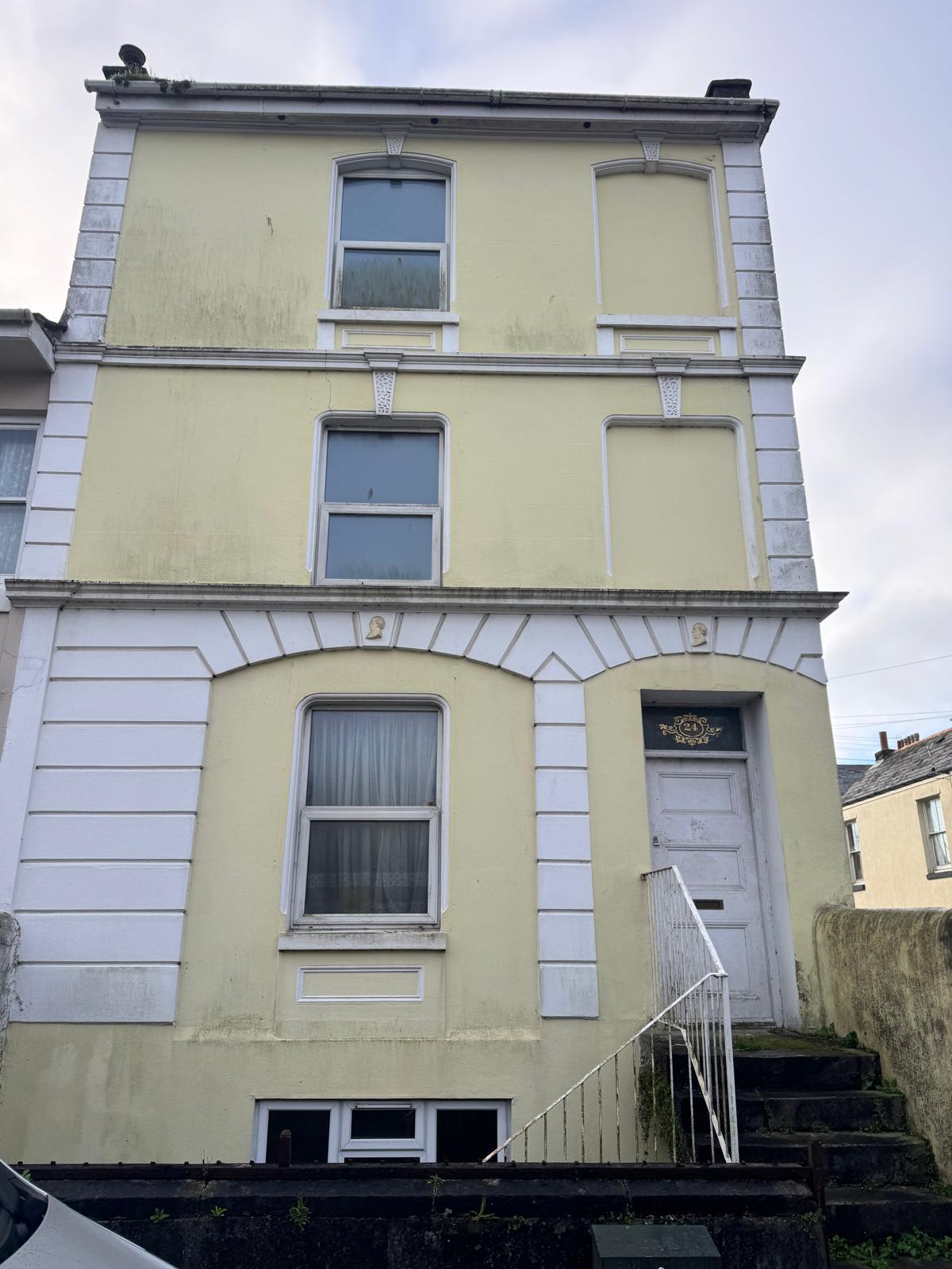 48 Clarence Place before